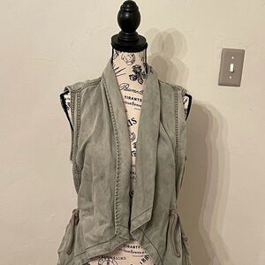 EUC Max Jeans army green vest​​​​​​​​​​​​​